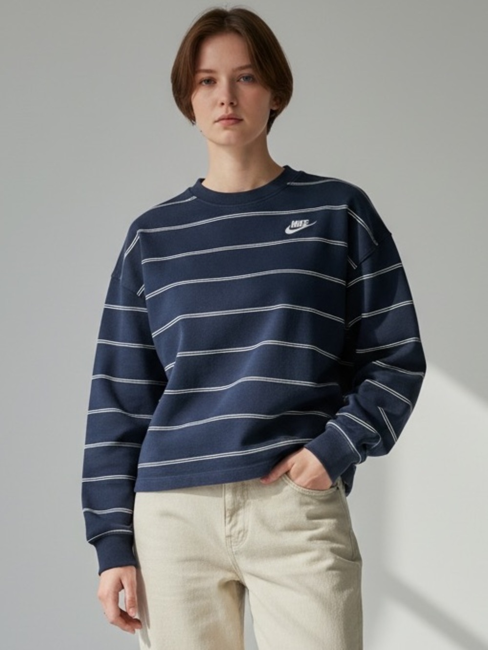 Nike Navy and White Striped Crew Sweatshirt